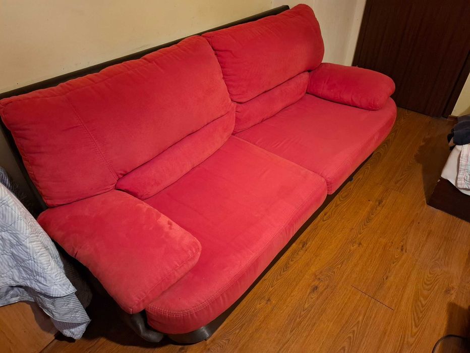 Продавам диван втора употреба
