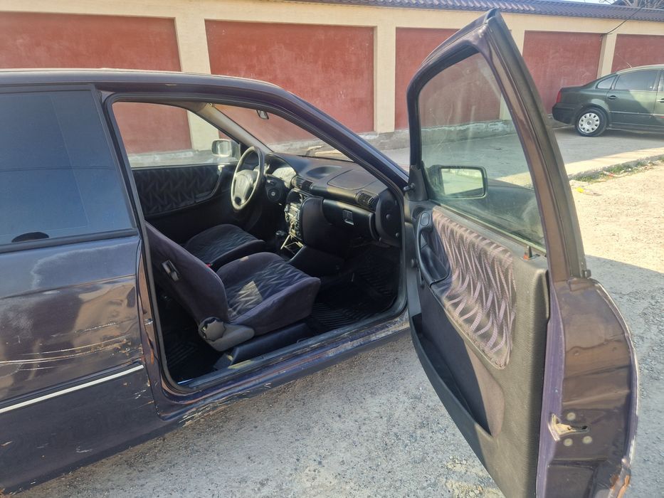 Продаю опел астра 1995