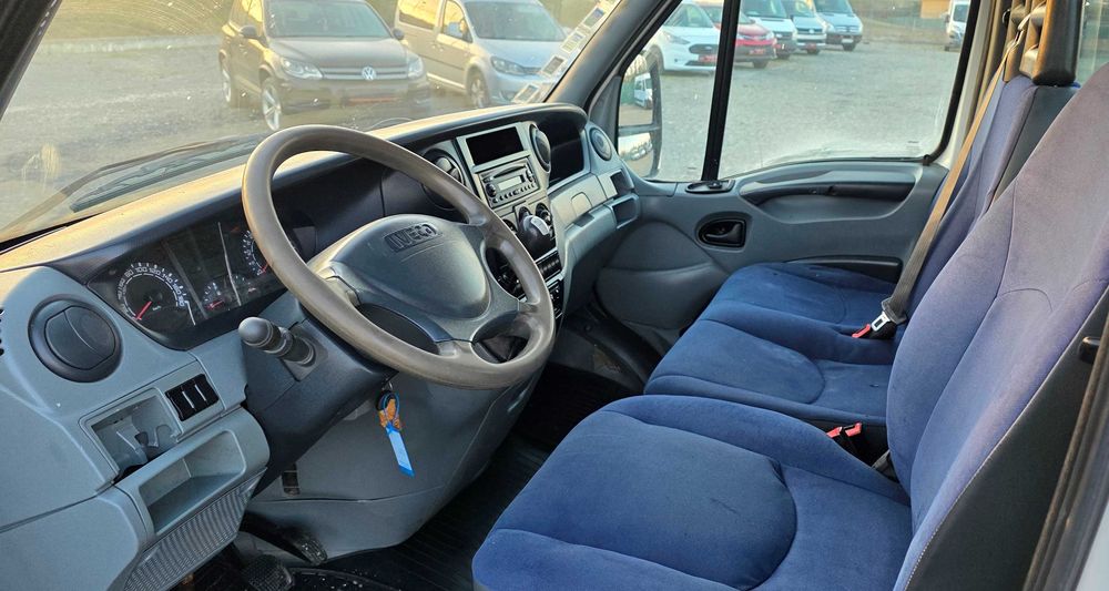 IVECO DAILY 40C18, 3.0 TDI, 180cp, 208.874 km, CLIMA, 3.5t cat B