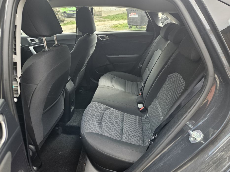 Седалки/салон за Kia Ceed 2024г