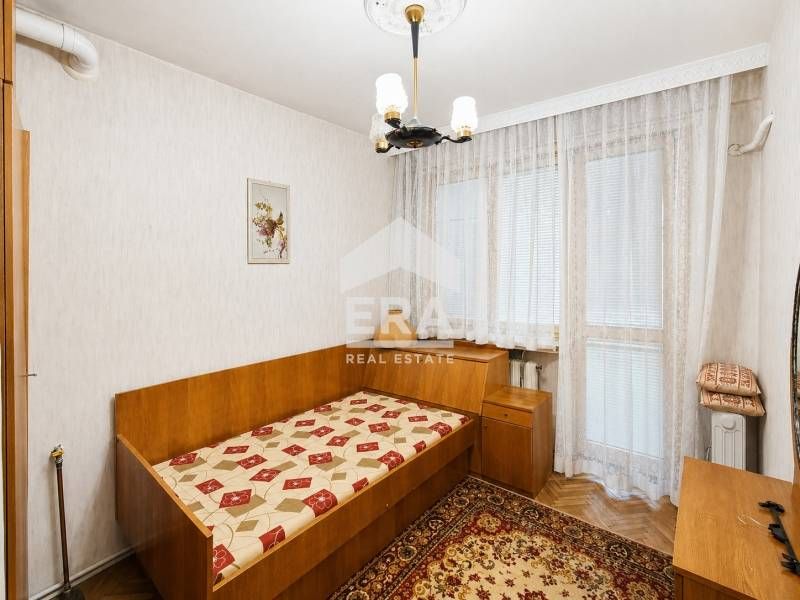 ЕКСКЛУЗИВНО! ЕРА ИмотиТе представя за продажба Многостаен тухлен апарт