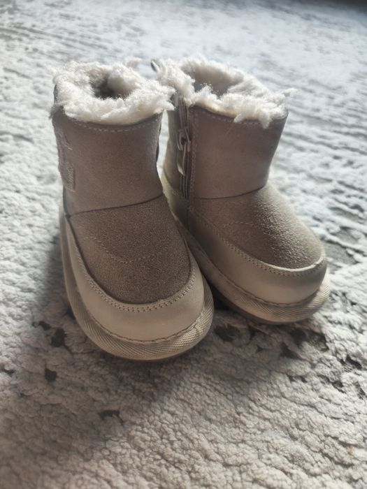 Продам ботиночки зимние и димесезонные