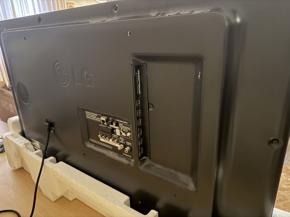 Смарт телевизор LG 43 инча