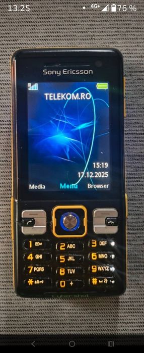 Sony Ericsson k702 Cybershot ( orice rețea, încărcător original)