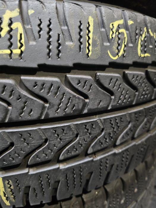 215 65 15C anvelope iarna Goodyear