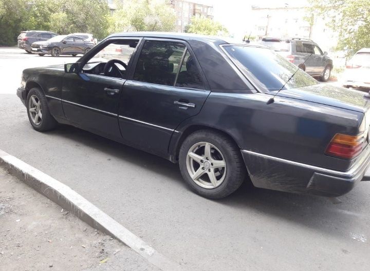Продам Мерседес Е200