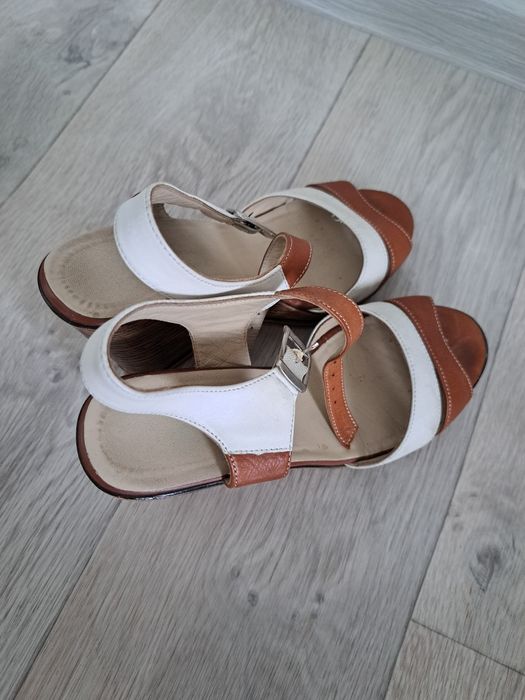 Продаю обувь в отличном состоянии