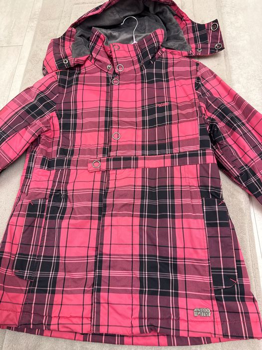 Яке с качулка Protest