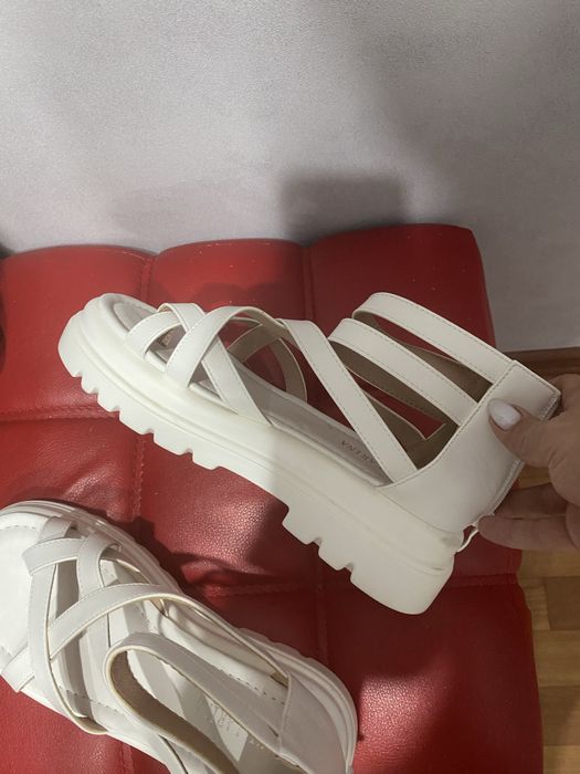 Продам отличные басаножки