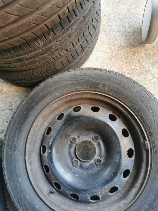 Комплект летни гуми 175/65 R14 с джанти