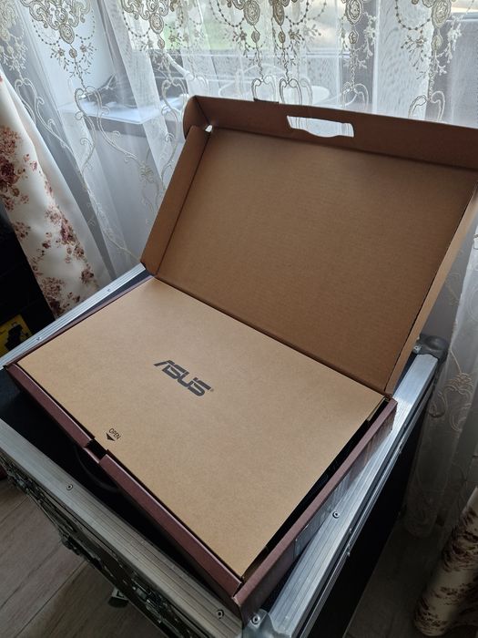 Vand/schimb Laptop ASUS