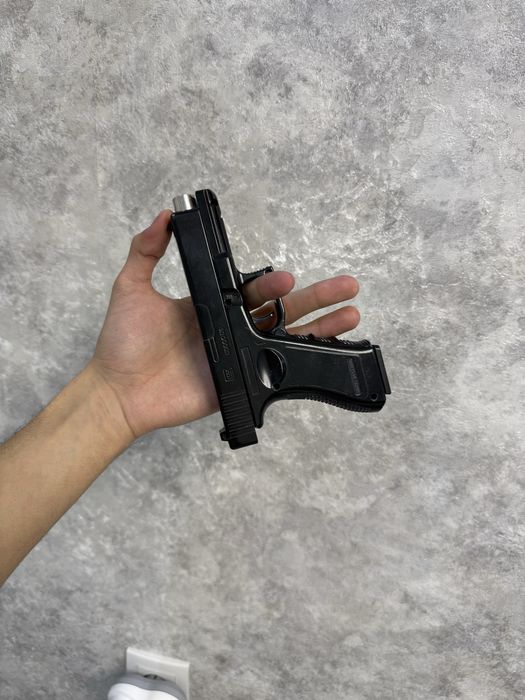 Пистолеь декор муляж