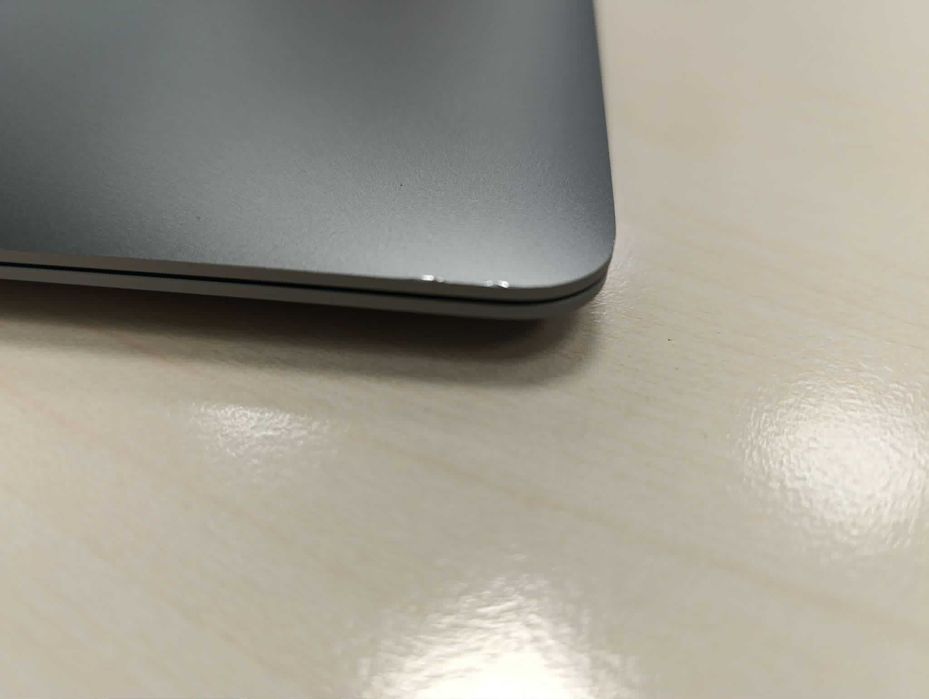 MacBook Air 13.3" (2022)