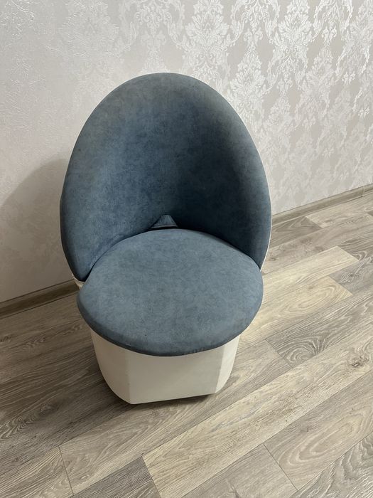 Диван с атаманкой и пуфиком