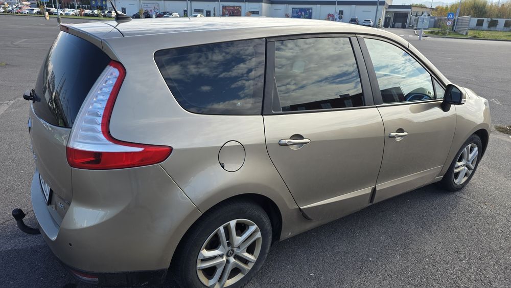 RENAULT Grand Scenic 2013 — imagine 3