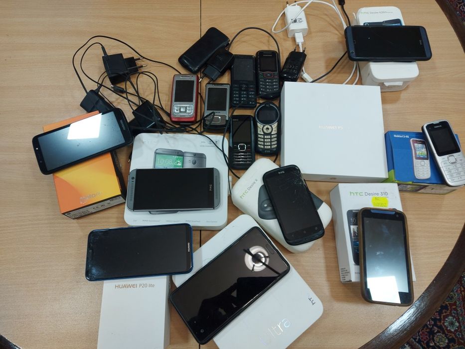 Продавам телефони  различни  видове!