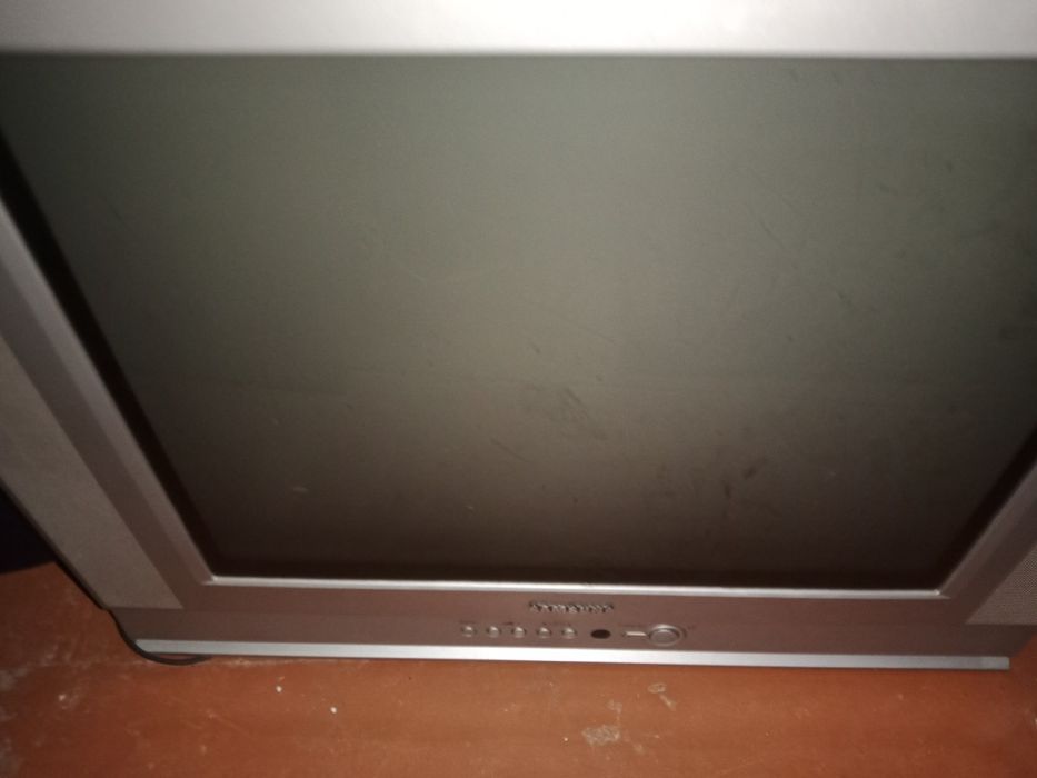 Телевизор сатылады Samsung бахасы 300 мын