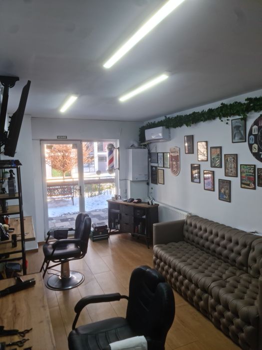 Post frizerie in buna ziua