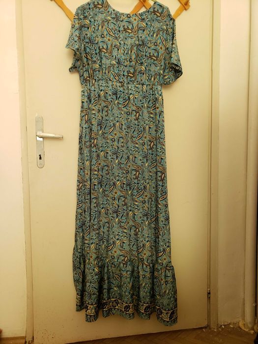 Дълга асиметрична рокля от естествена коприна