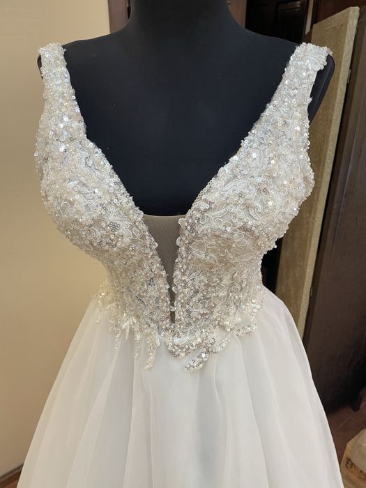 Сватбена рокля-бяла