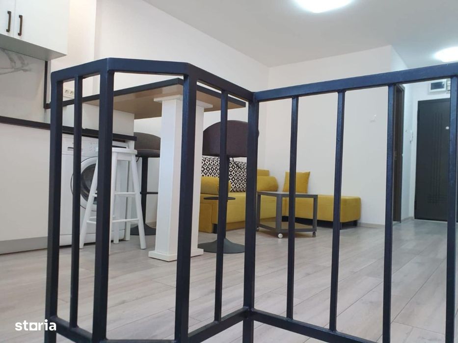 Apartament 2 camere zona AFI,CU SCARA INTERIOARA