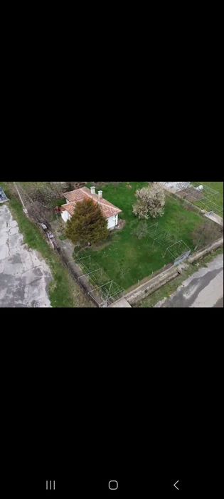 Къща с двор в с. Чуковец, обл. Перник