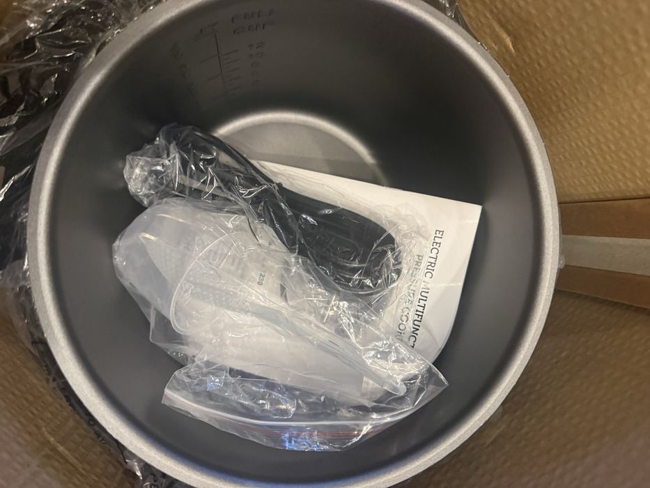 Oala electrica sub presiune, multifunctionala, 5,6 L, 1000 W - Zokura