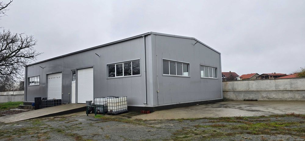 Дава се под наем Склад в с. Горно Сахране, Област Стара Загора - 294 кв.м за 700 € - Снимка #1