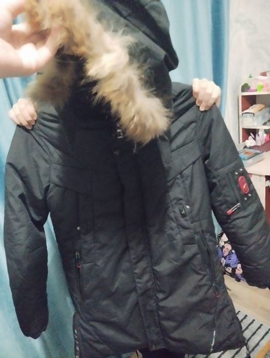 Продам две куртки детские