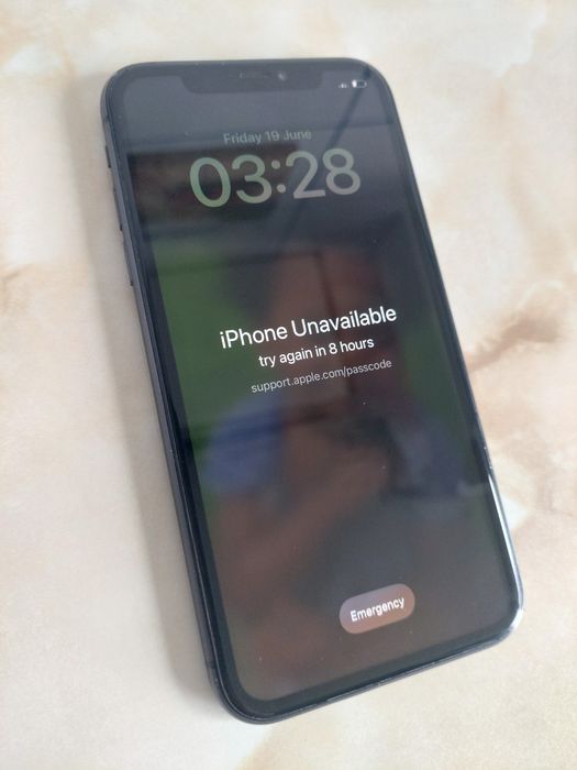 [11] Vând Apple iPhone 11 Black impecabil [placă blocată] [pentru recarosare] //poze reale