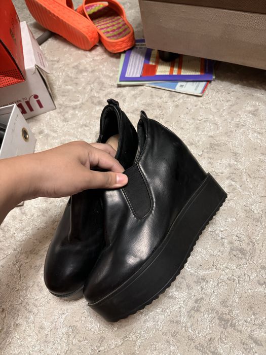 Продается обувь 39 размер