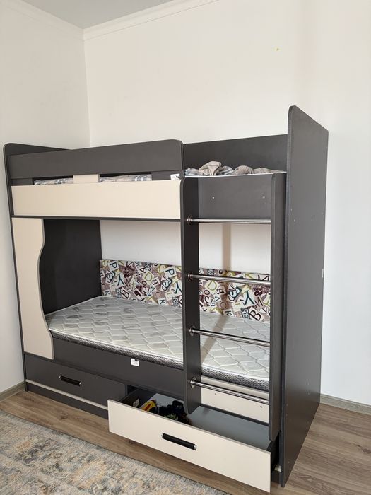 Продается кровать 90/200
