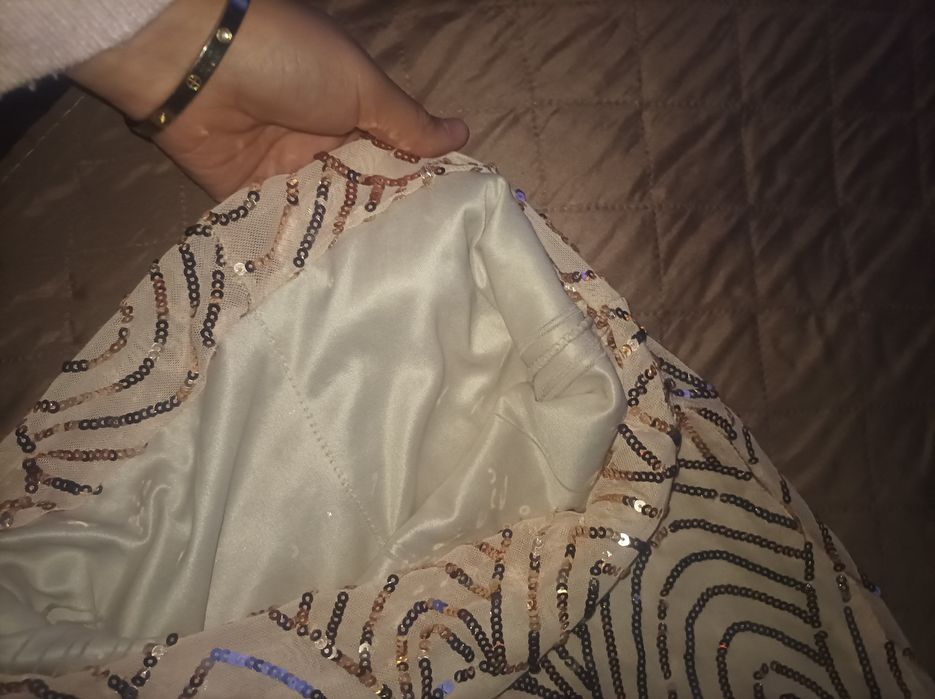 Продавам дамска рокля