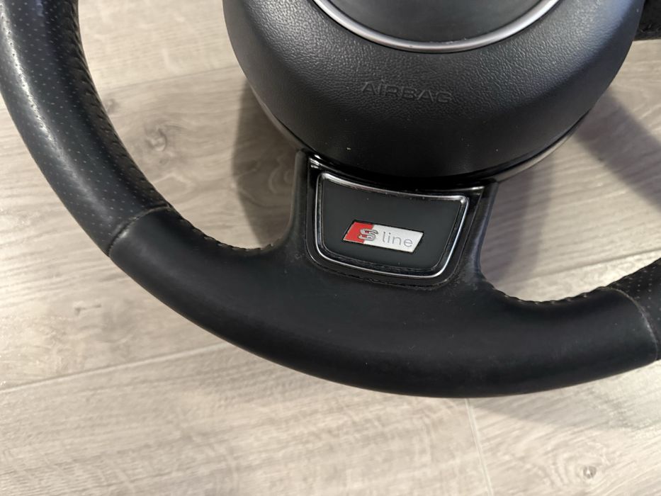 Волан с еърбег Audi A3 / A4 / A5 / A6 / A7 / Q3 / Q5 / Q7 S-line Ауди А4 А5 А6 А7 с пера и без пера
