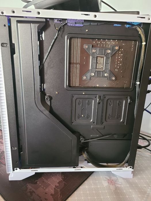 Protsessor: i5-12400F
Plata: Gigabyte B660M DS3H
OZU/RAM: 16Gb(2x8)320