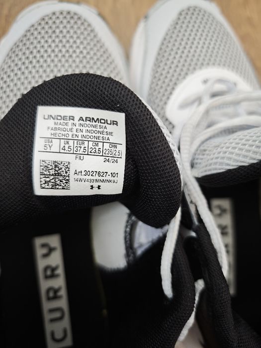 Adidași baschet Under Armour Curry 3Z 24