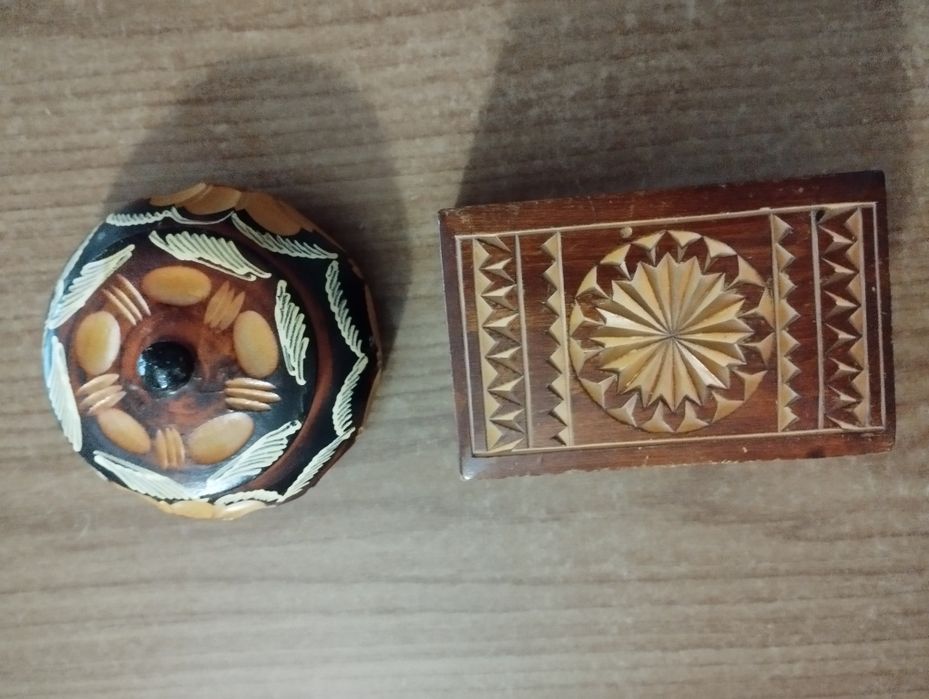 Колиета, гривни, кутийки за бижута