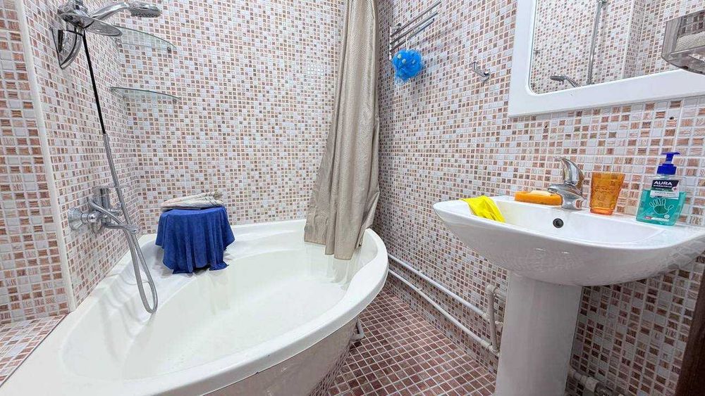 4-х комнатная квартира ул. Садык Азимова ID: 5235