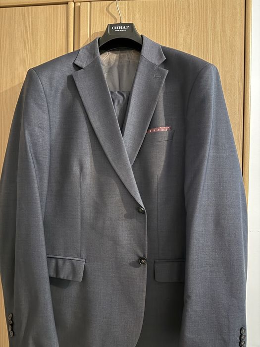 Продам костюм 58 размер