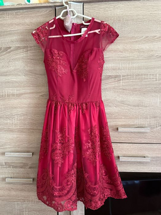 Vând rochiță de majorat!