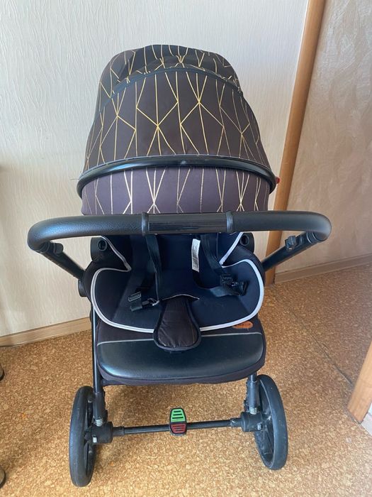 Продам детскую коляску