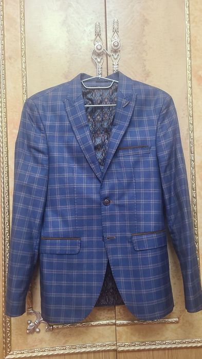 Мужской пиджак(erkaklar pidjaki)