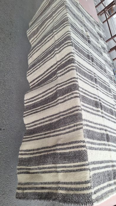 Tol/covor tesut din lana