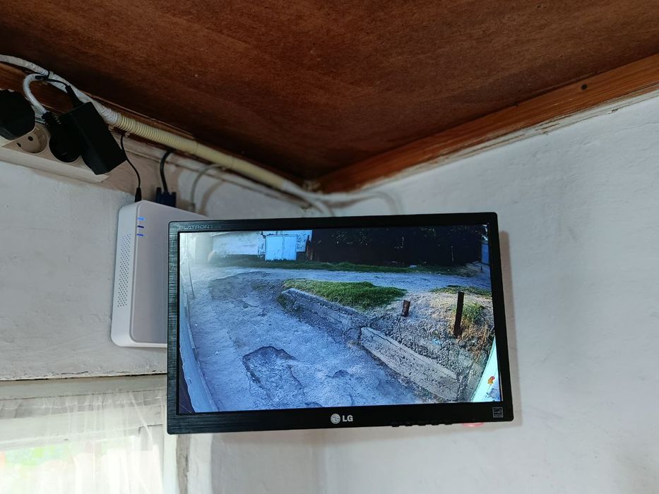 Комплект видеонаблюдения ip 4 камеры Nvr