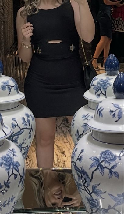 2 черни рокли - обличани по веднъж