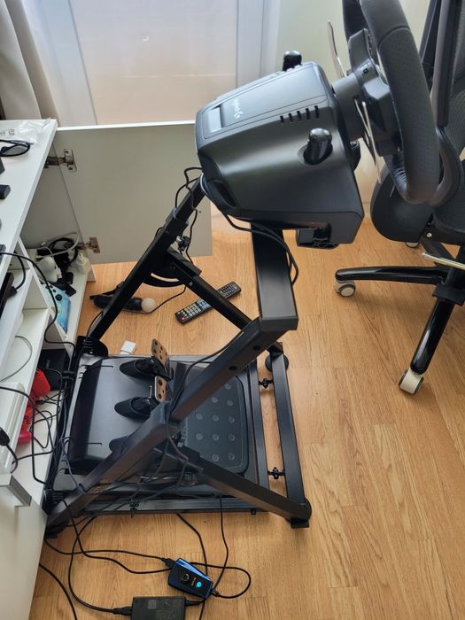 Стойка кокпит для игрового руля