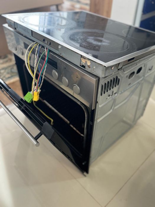 Cuptor electric multifuncțional