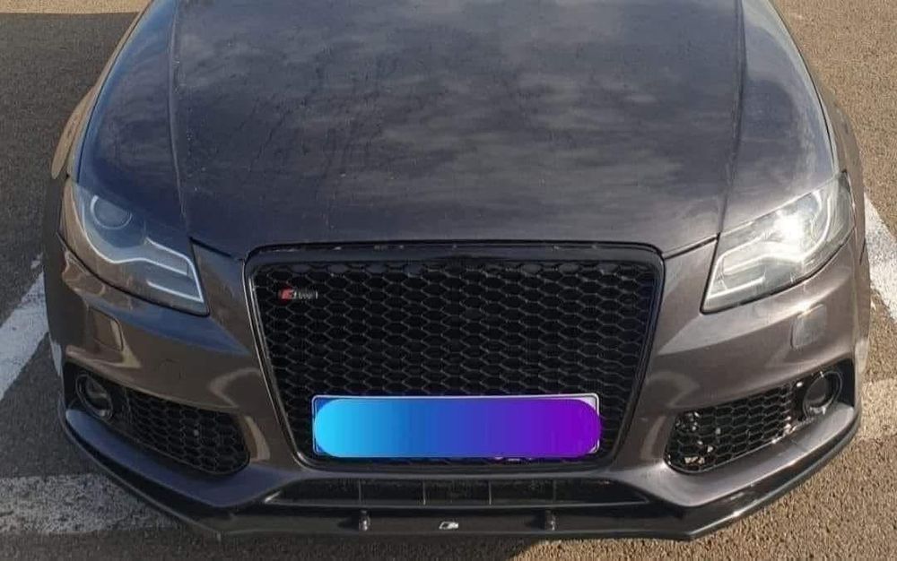Grila fagure rs audi a4 b8