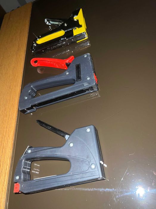 Такери ръчни 3 бр.