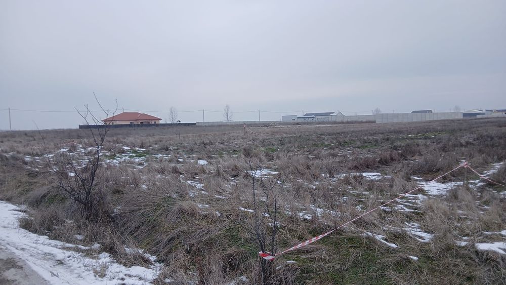 Vând Teren Intravilan